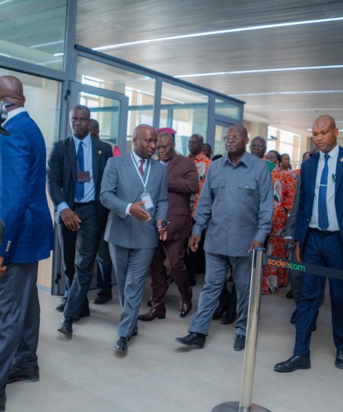 KORHOGO – Le Vice-Président, Tiemoko Meyliet Koné, inaugure l’aéroport rénové 