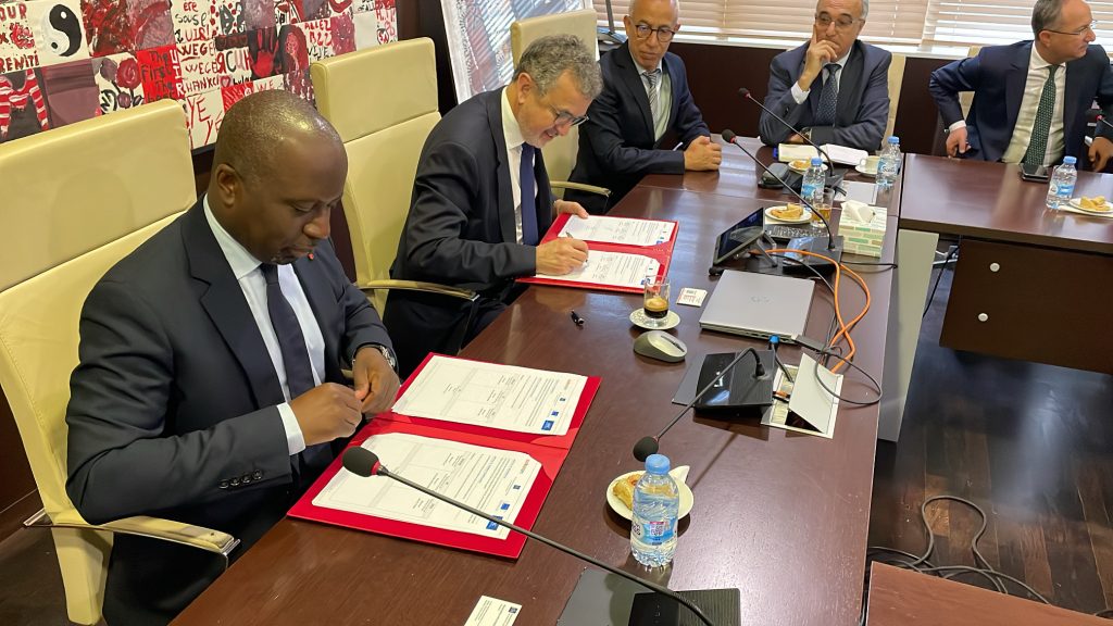 Signature de convention entre la SODEXAM, l’UIR, l’ONDA et l’AIAC