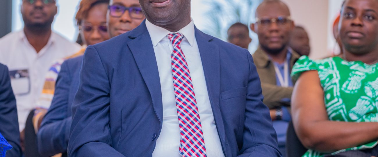 Monsieur Amon Akré Albert dépose les clés du DMG après 6 ans de service