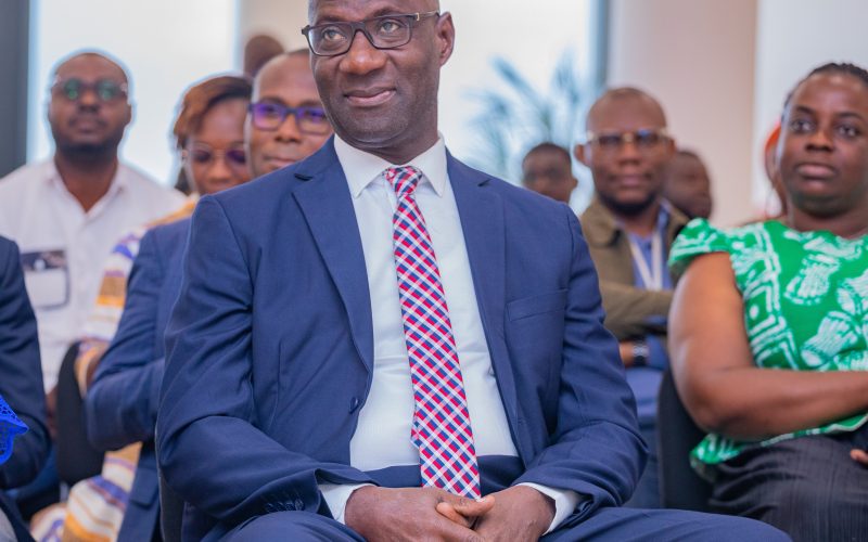 Monsieur Amon Akré Albert dépose les clés du DMG après 6 ans de service