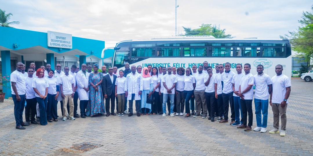 Visite des étudiants en médecine de l’Université Felix Houphouët Boigny de Cocody au Centre Régional de Médecine Aéronautique et Aéroportuaire (CERMA) de la SODEXAM.