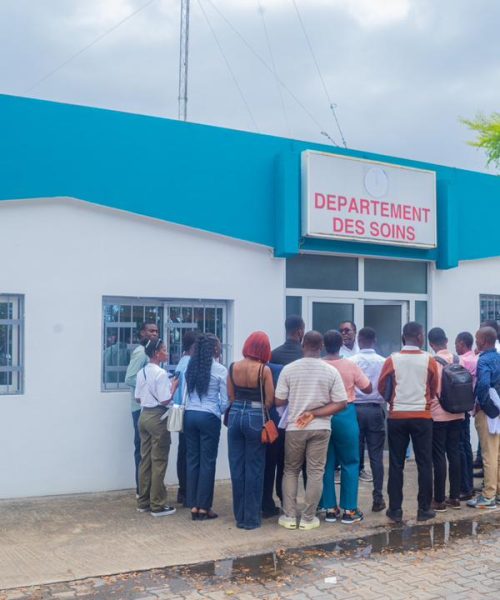 Visite des étudiants en médecine de l’Université Felix Houphouët Boigny de Cocody au Centre Régional de Médecine Aéronautique et Aéroportuaire (CERMA) de la SODEXAM.