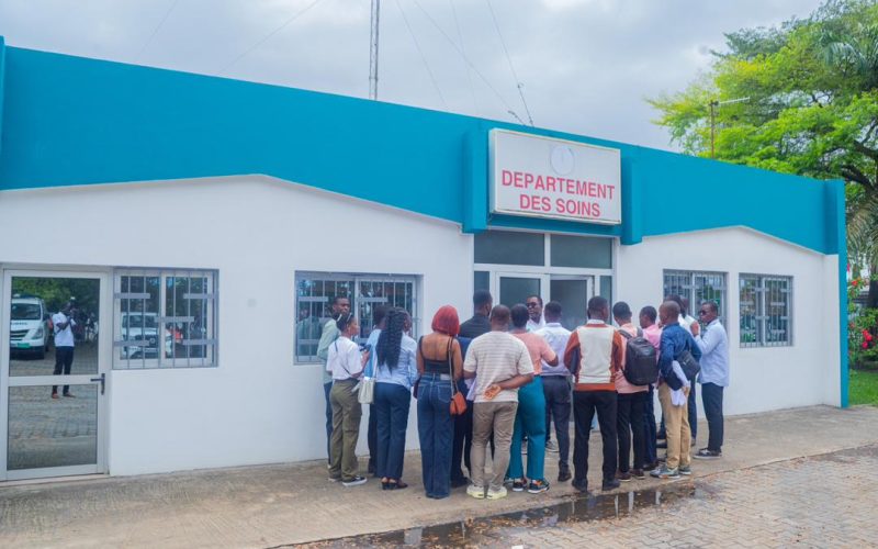 Visite des étudiants en médecine de l’Université Felix Houphouët Boigny de Cocody au Centre Régional de Médecine Aéronautique et Aéroportuaire (CERMA) de la SODEXAM.