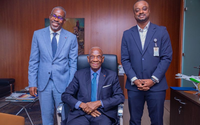 Le PCA de la SODEXAM en visite de courtoisie auprès du Général Abdoulaye Coulibaly (PCA d’Air Côte d’Ivoire et d’AERIA)