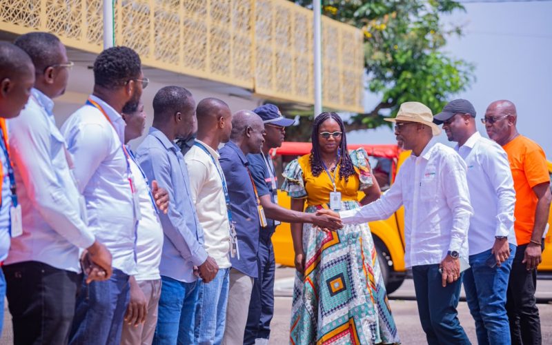 VISITE DE TERRAIN | Le PCA Joachim Beugré rencontre les agents de l’aéroport de Bouaké